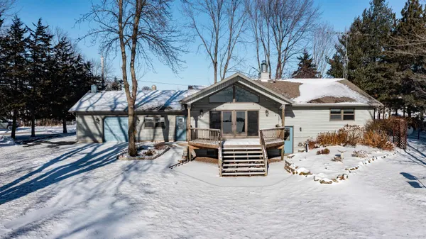 $1,200,000 | 9205 Willow Lane, Fremont, WI 54940