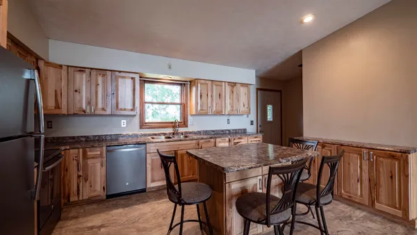 $1,100,000 | 9205 Willow Lane, Fremont, WI 54940