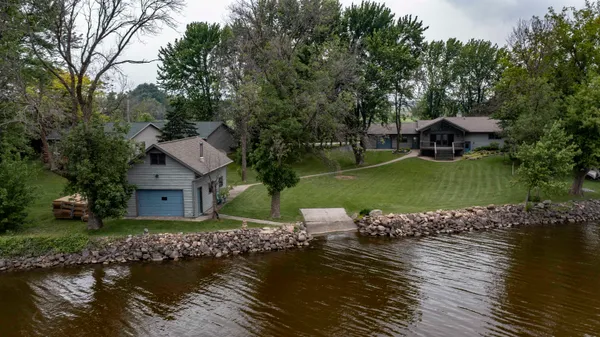 $1,100,000 | 9205 Willow Lane, Fremont, WI 54940