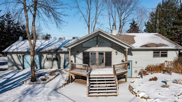 $1,200,000 | 9205 Willow Lane, Fremont, WI 54940