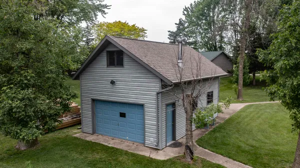 $1,200,000 | 9205 Willow Lane, Fremont, WI 54940