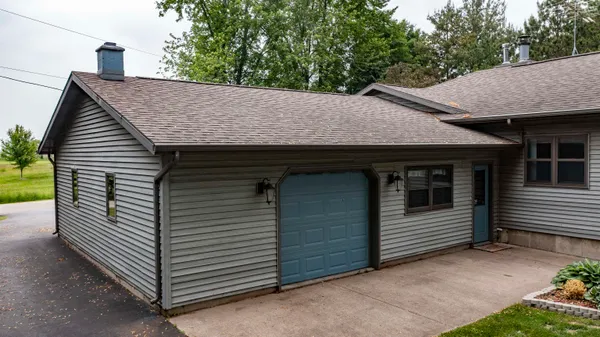 $1,200,000 | 9205 Willow Lane, Fremont, WI 54940