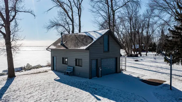 $1,200,000 | 9205 Willow Lane, Fremont, WI 54940