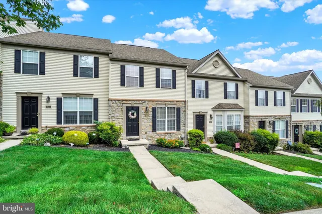 $219,000 | 2756 Seabiscuit Street, Unit 17A, York, PA 17402