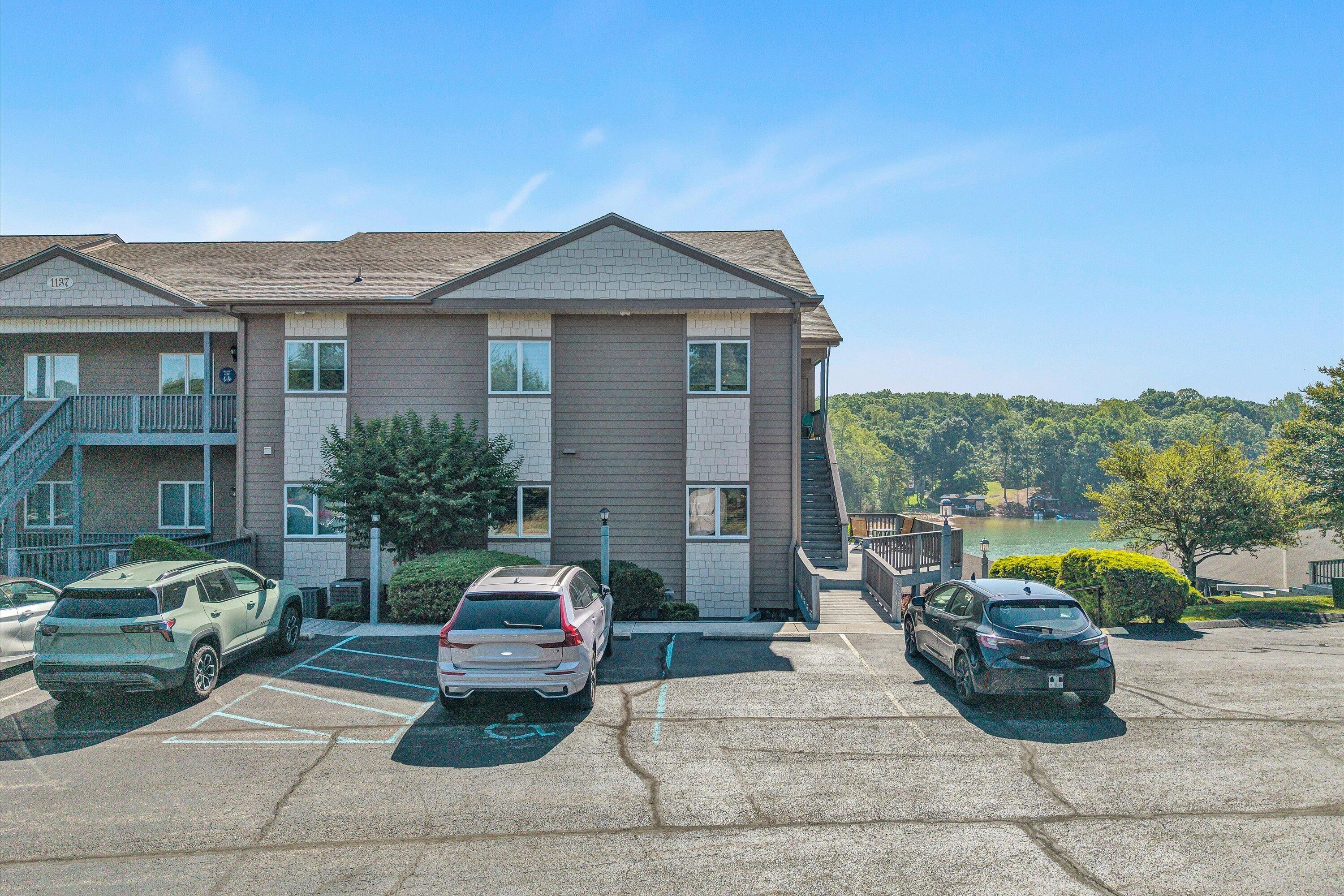 1137 Mariners Way, Unit 44 Huddleston, VA 24104 - Photo 44 of 50 03-DJI_20260702101510_0001