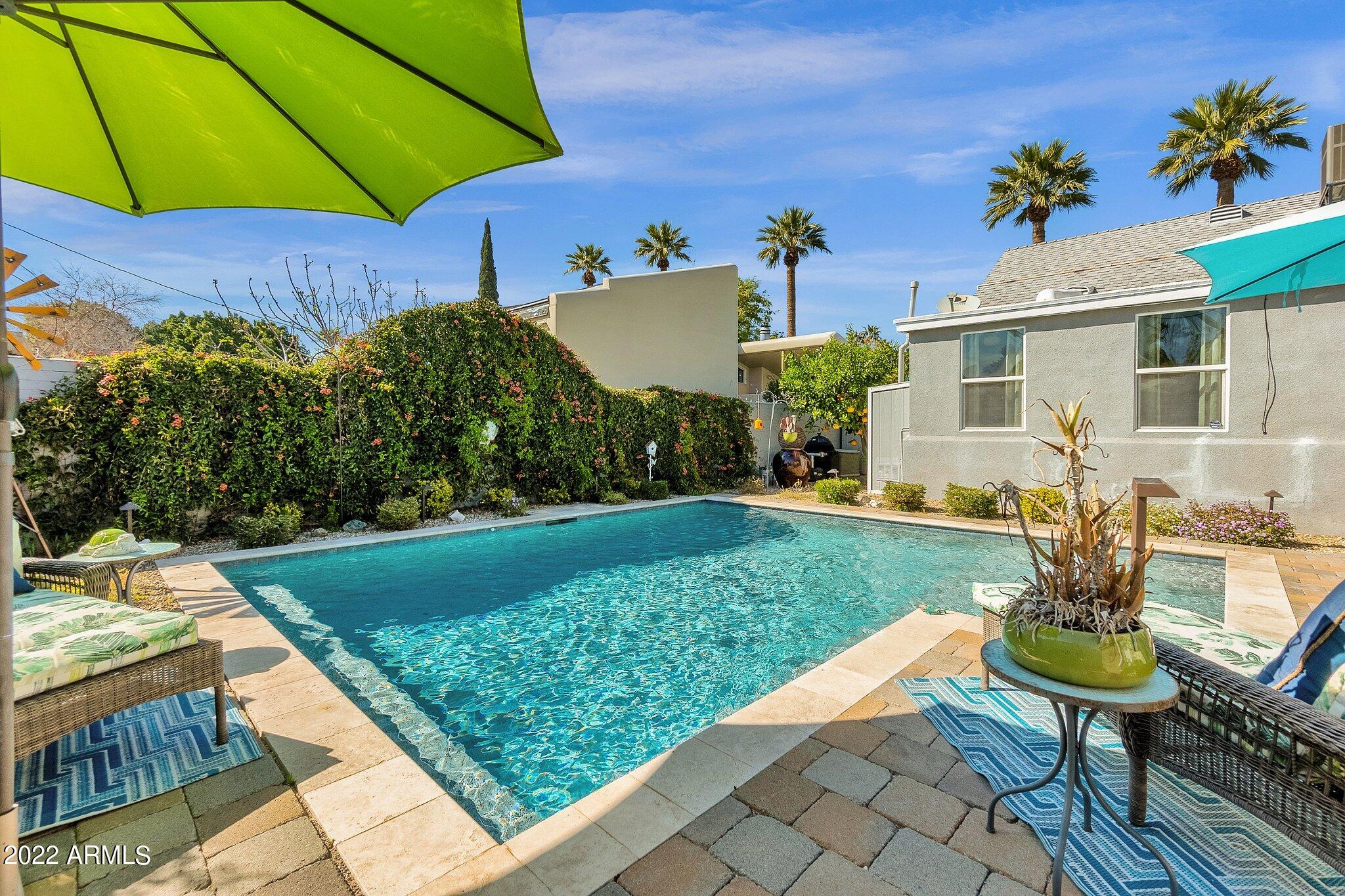 1543 East Cheery Lynn Road Phoenix, AZ 85014 - Photo 34 of 48 034_PRIVATE POOL