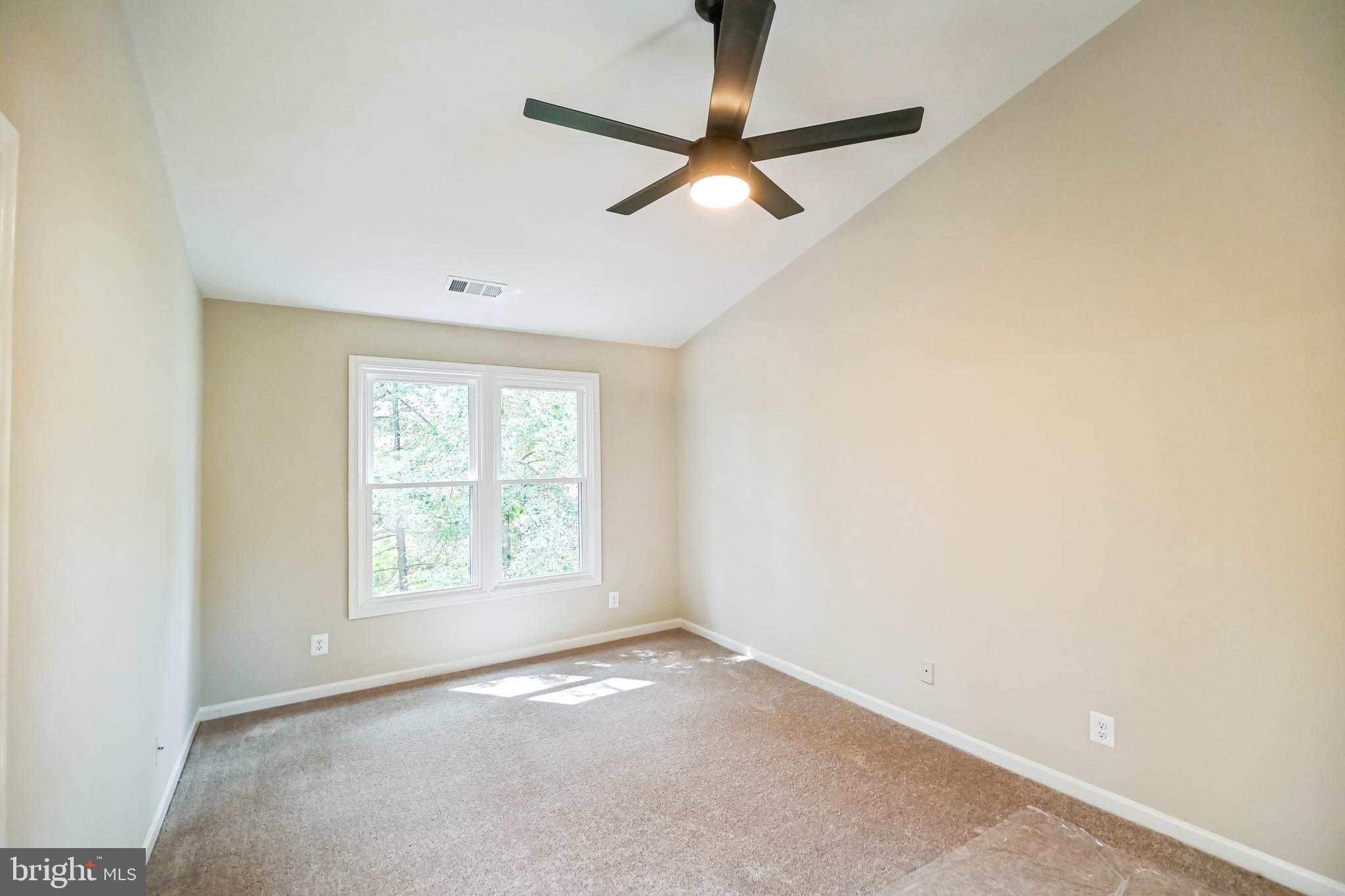 43866 Laburnum Square Ashburn, VA 20147 - Photo 20 of 36