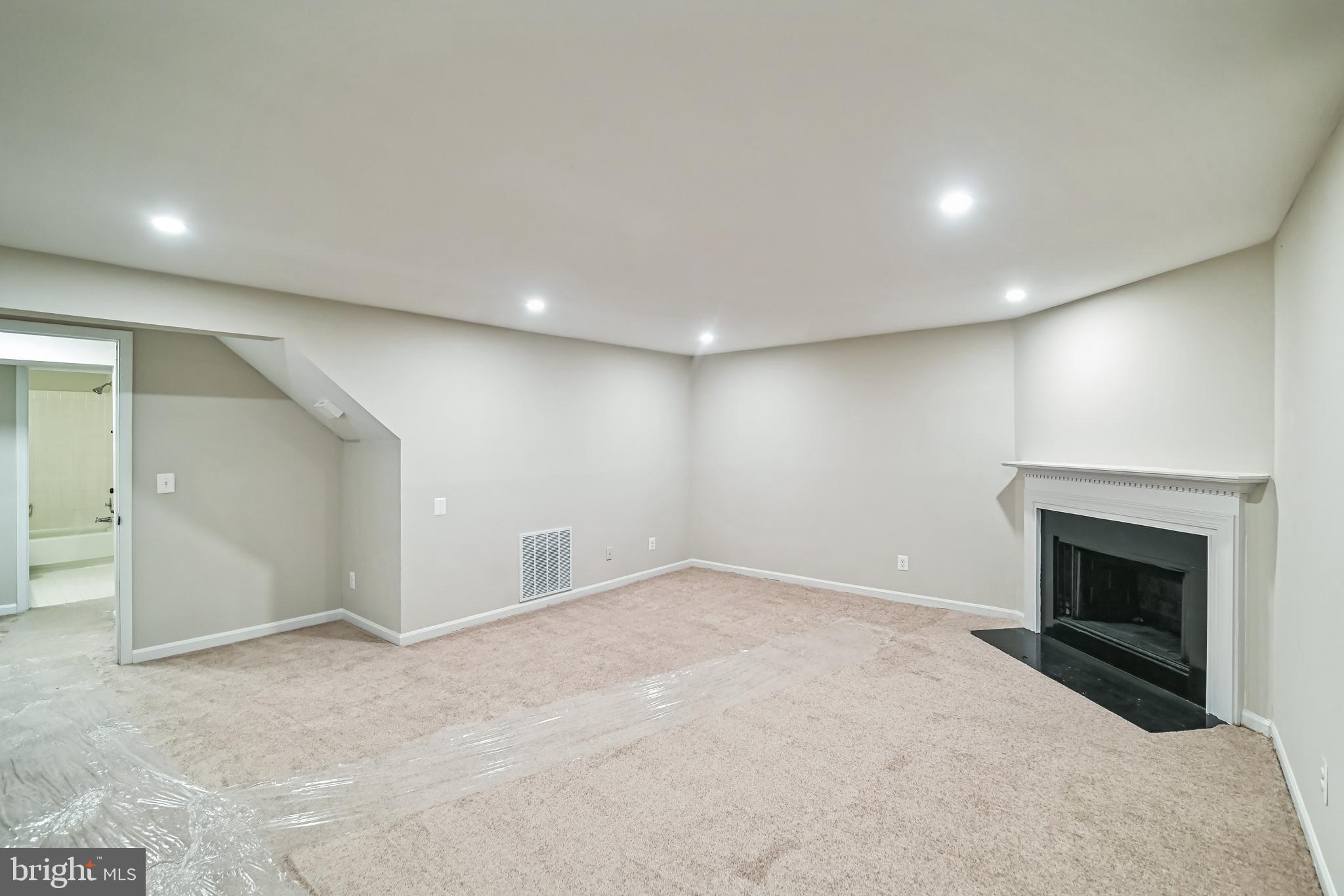 43866 Laburnum Square Ashburn, VA 20147 - Photo 29 of 36