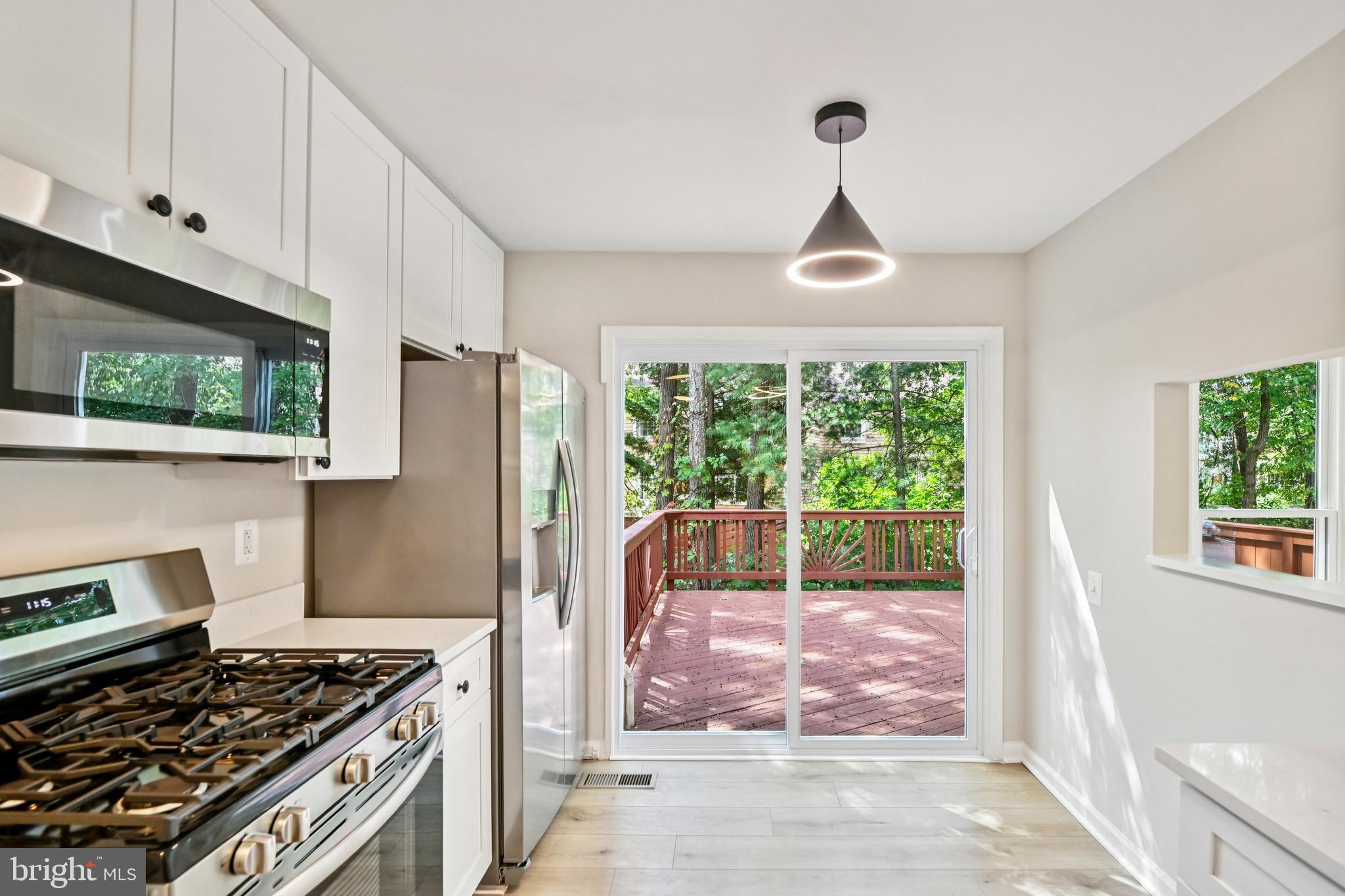 43866 Laburnum Square Ashburn, VA 20147 - Photo 3 of 36