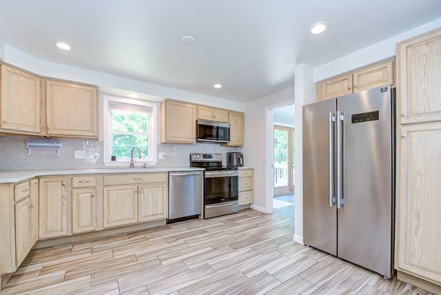 827 Nashua Road Dracut, MA 01826 - Photo 4 of 25