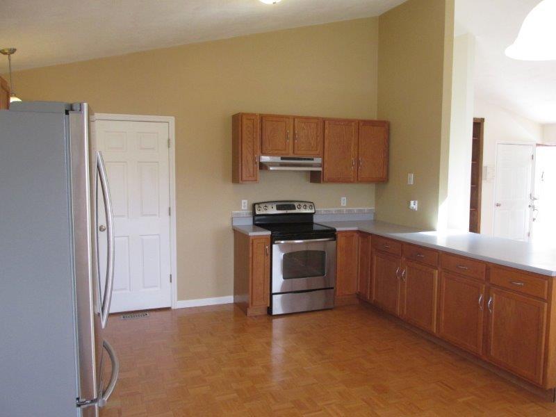 286 Stevens Road Troutville, VA 24175 - Photo 4 of 26 IMG_5208