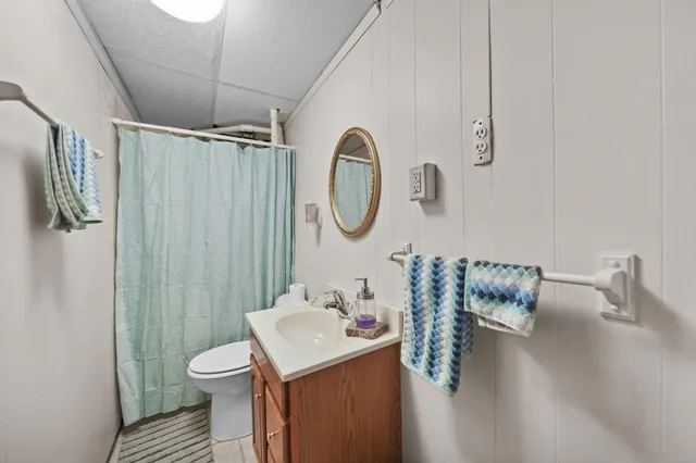 $450,000 | 261 Somerset Drive, Brooklyn, MI 49230