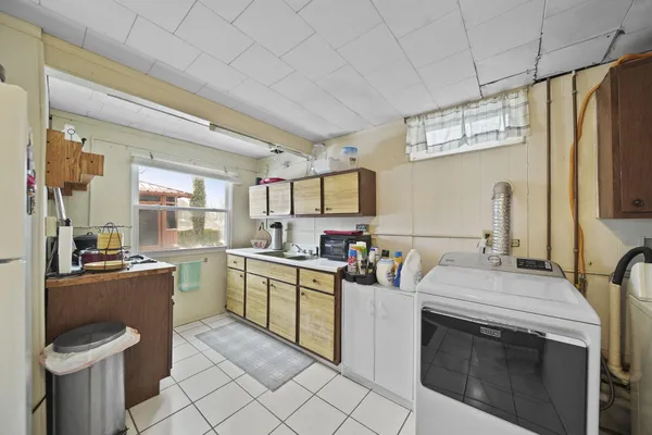 $450,000 | 261 Somerset Drive, Brooklyn, MI 49230