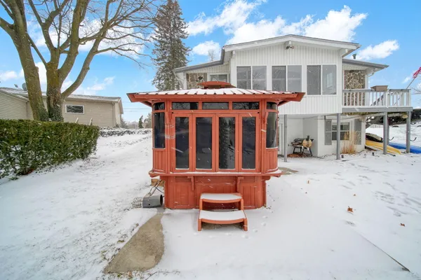 $450,000 | 261 Somerset Drive, Brooklyn, MI 49230