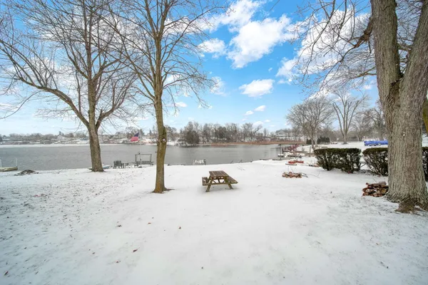 $450,000 | 261 Somerset Drive, Brooklyn, MI 49230