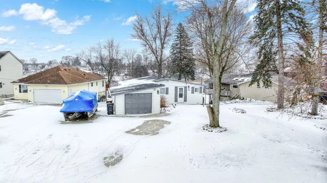 $450,000 | 261 Somerset Drive, Brooklyn, MI 49230