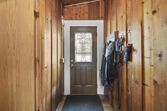 $450,000 | 261 Somerset Drive, Brooklyn, MI 49230