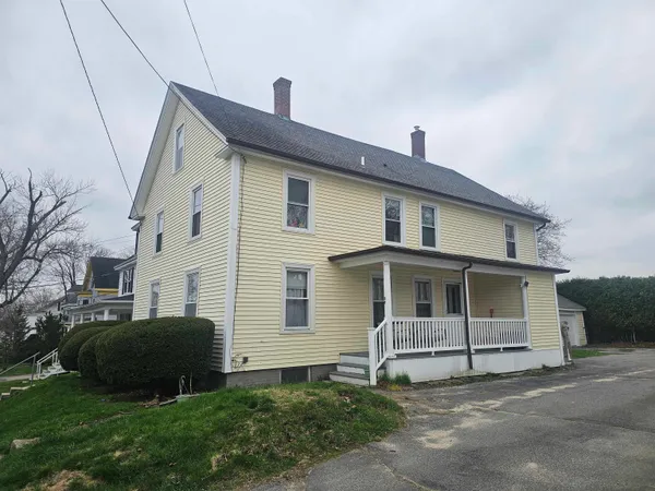 $1,995 | 50 Park Street, Dover, NH 03820