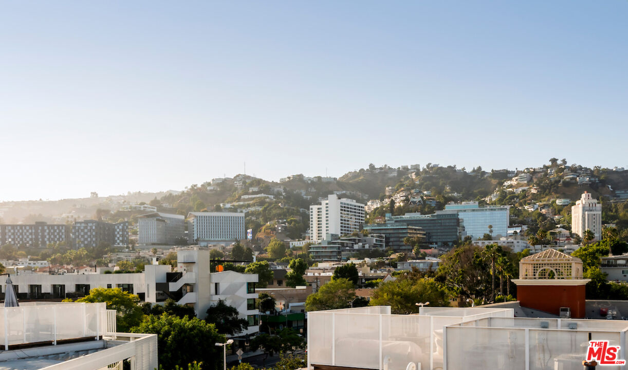 1030 North Kings Road, Unit 407 West Hollywood, CA 90069 - Photo 14 of 19 a view of a city