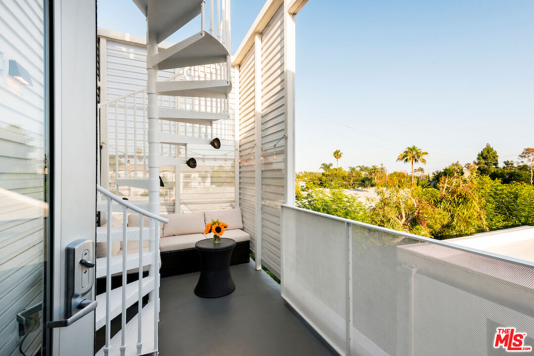 1030 North Kings Road, Unit 407 West Hollywood, CA 90069 - Photo 4 of 19 a view of balcony