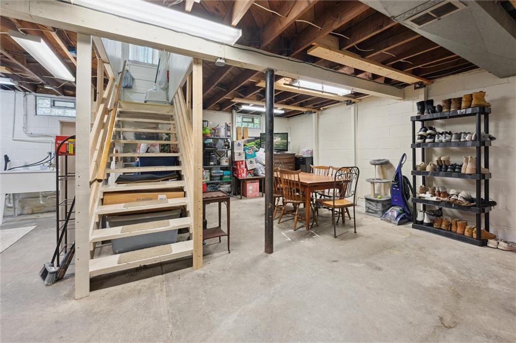516 Shenango Road Beaver Falls, PA 15010 - Photo 21 of 29 Gallery Image 21