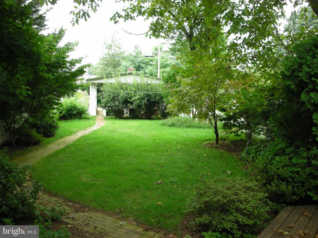 226 South Spruce Street Lititz, PA 17543 - Photo 9 of 13