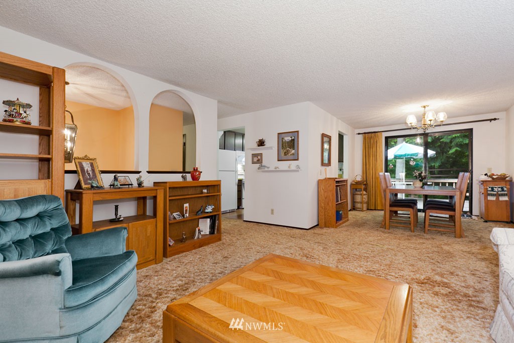 2313 190th Street Southeast Bothell, WA 98012 - Photo 4 of 15 Gallery Image 4