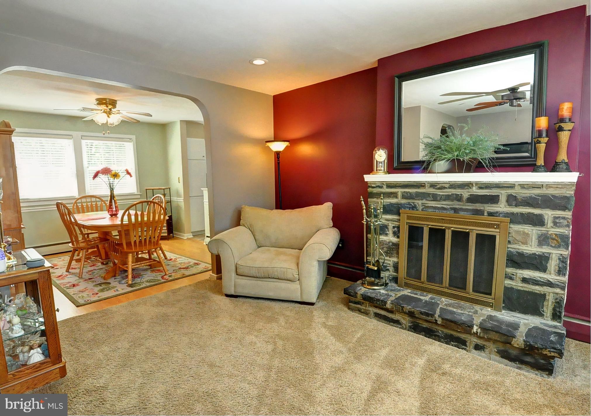 205 Stump Road North Wales, PA 19454 - Photo 3 of 28 Main house - living room