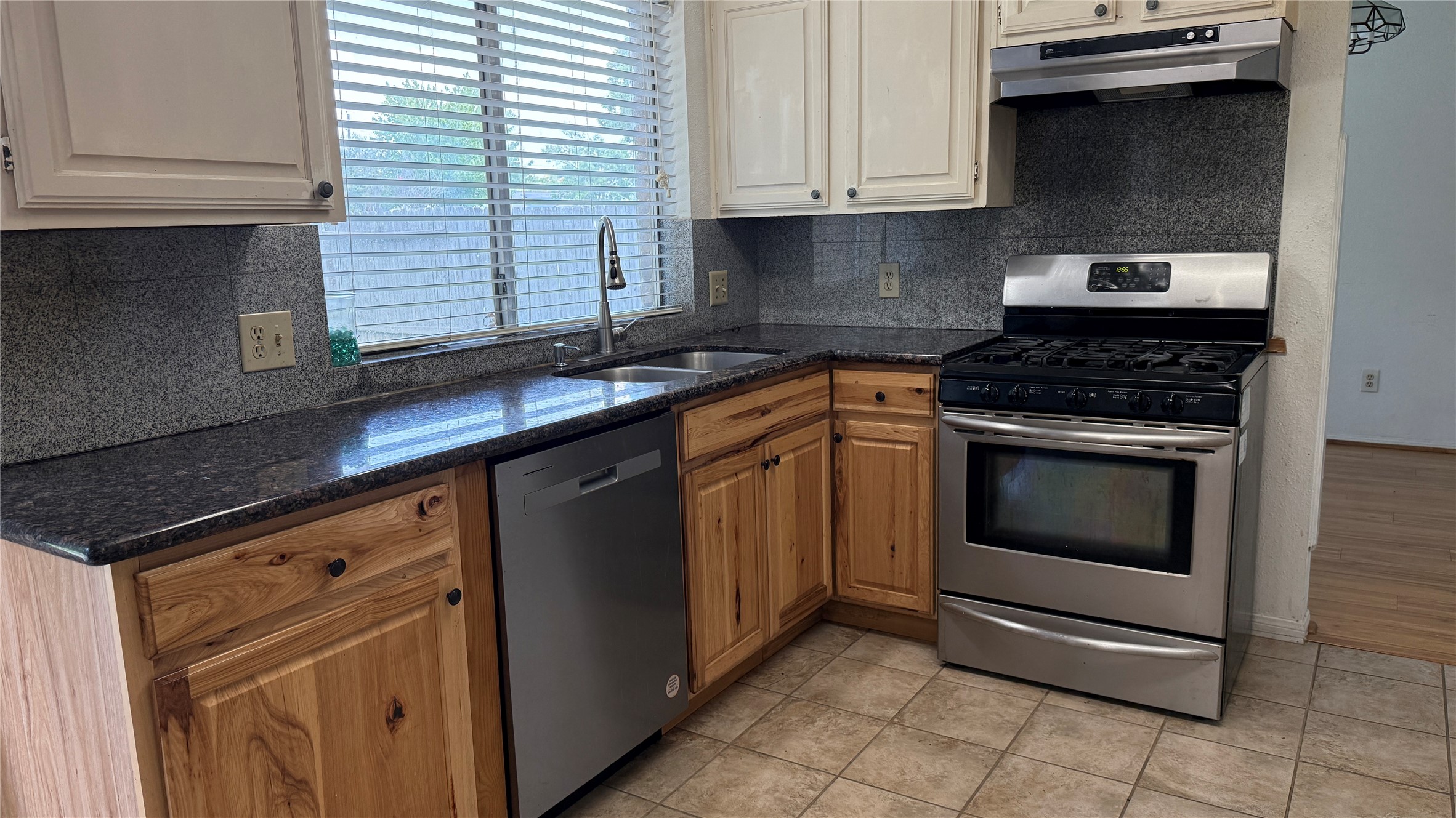 3130 Battle Ridge Lane Sugar Land, TX 77479 - Photo 3 of 18