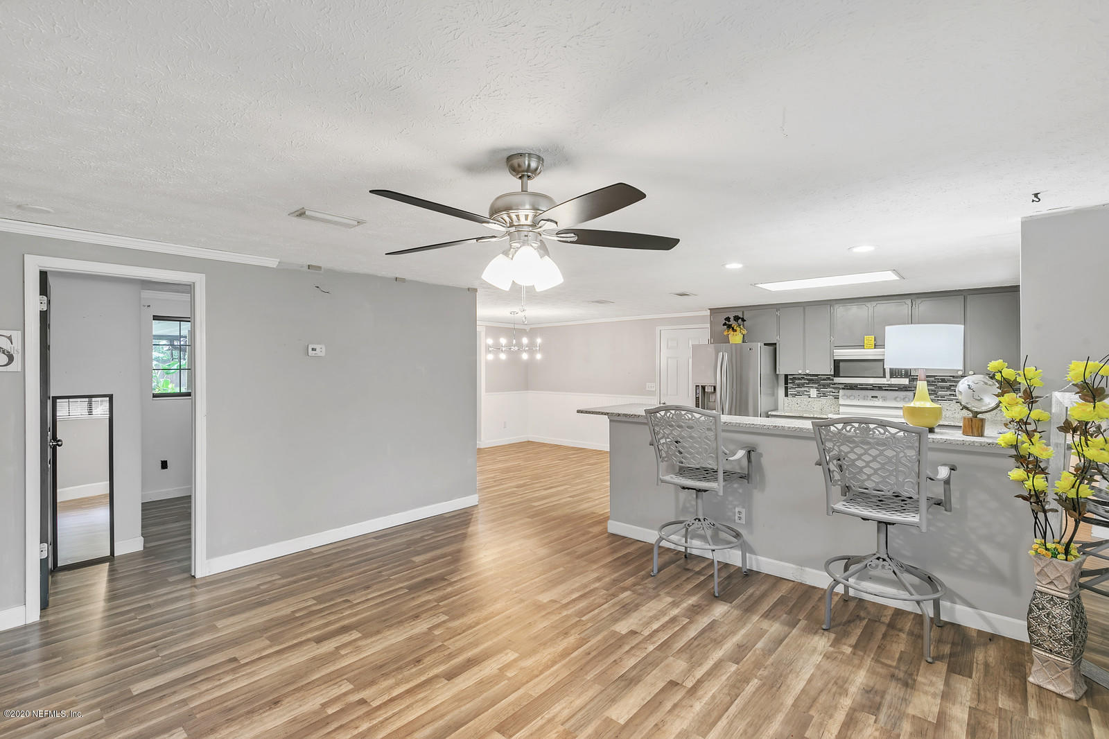 1036 Cahoon Road South Jacksonville, FL 32221 - Photo 7 of 33 Living room