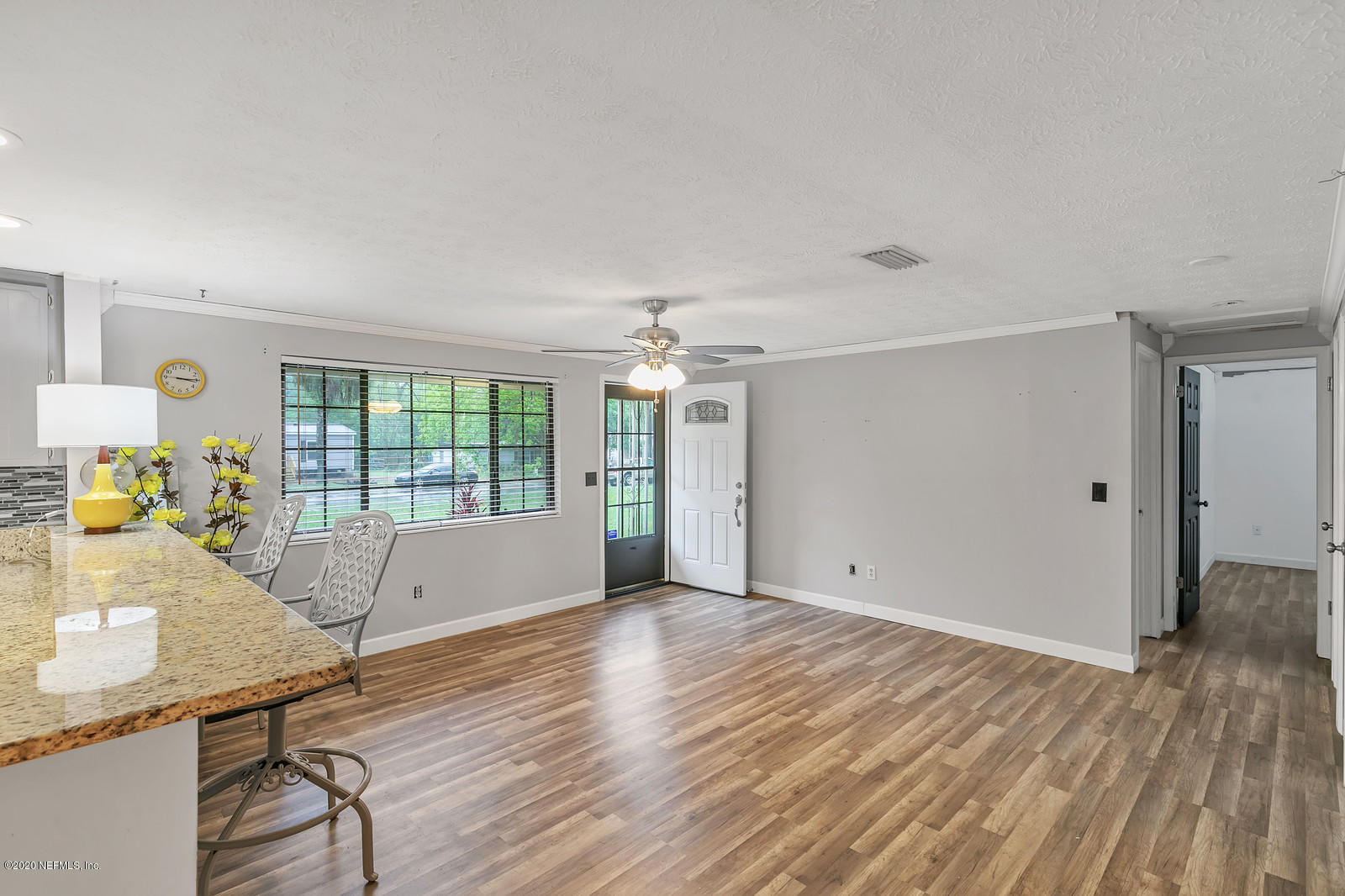 1036 Cahoon Road South Jacksonville, FL 32221 - Photo 9 of 33 Living Room