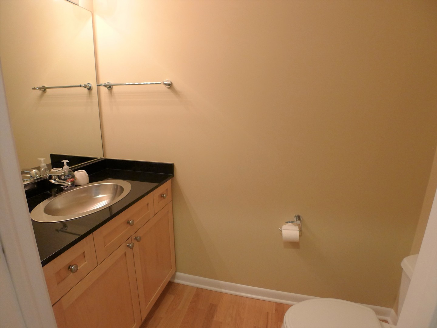 1572 Maple Avenue, Unit 404 Evanston, IL 60201 - Photo 15 of 26