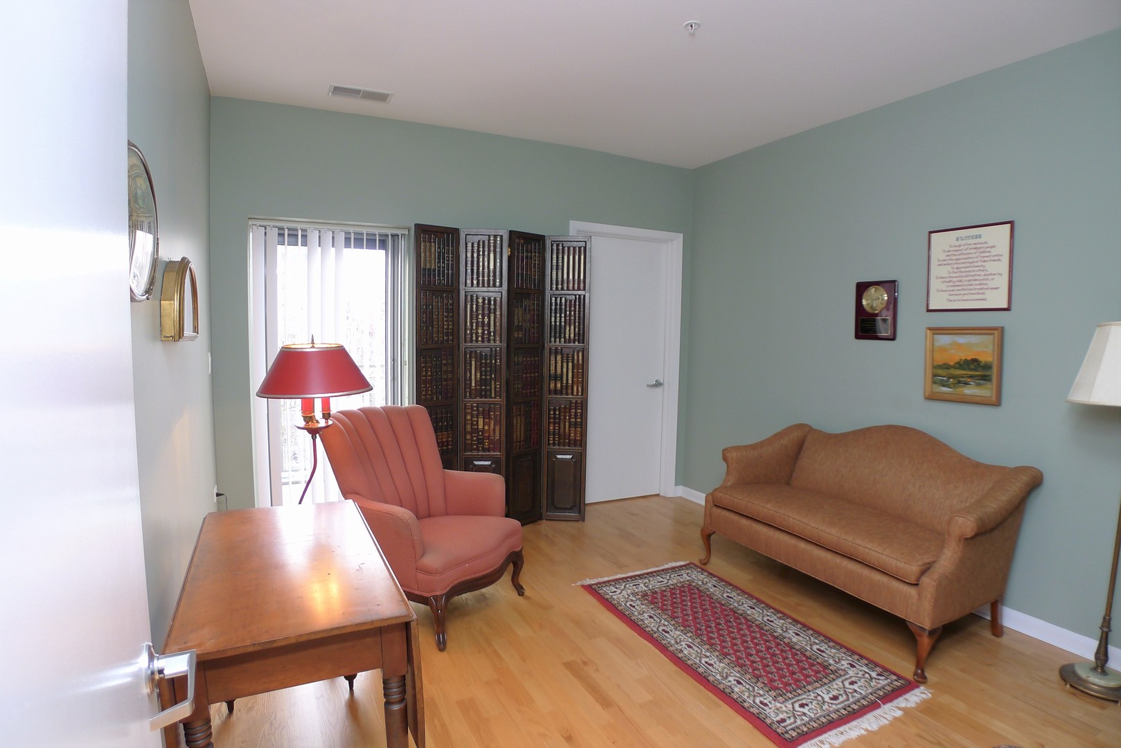 1572 Maple Avenue, Unit 404 Evanston, IL 60201 - Photo 17 of 26