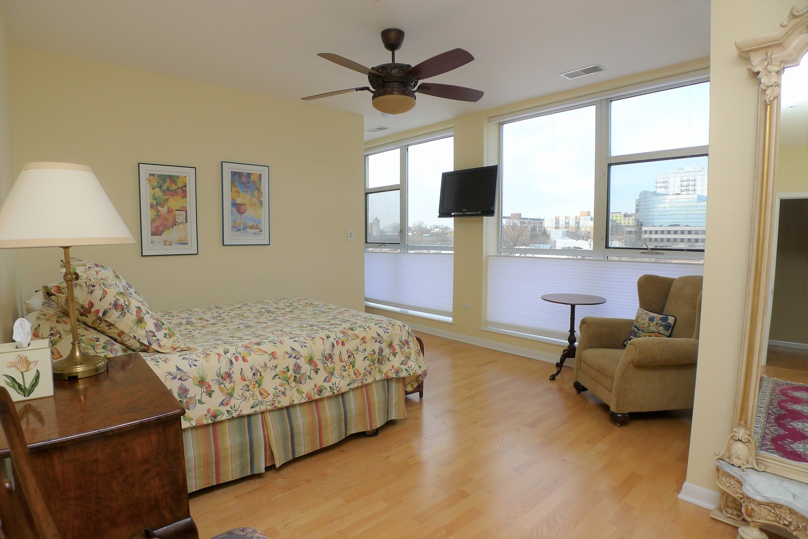 1572 Maple Avenue, Unit 404 Evanston, IL 60201 - Photo 10 of 26