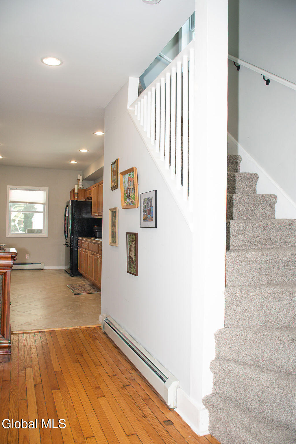 150 Clayton Road Schenectady, NY 12304 - Photo 3 of 22 DSC_8092