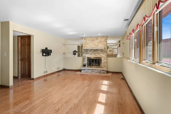 $389,900 | 6257 157th Place, Oak Forest, IL 60452