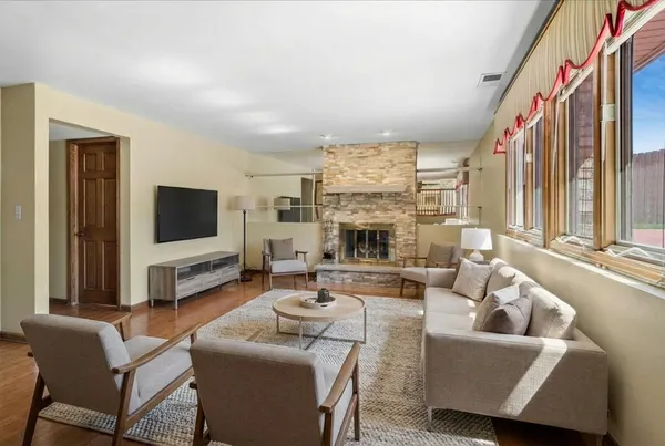 $389,900 | 6257 157th Place, Oak Forest, IL 60452