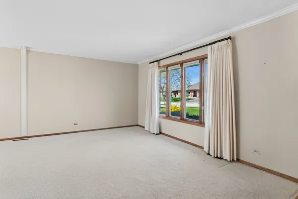$389,900 | 6257 157th Place, Oak Forest, IL 60452
