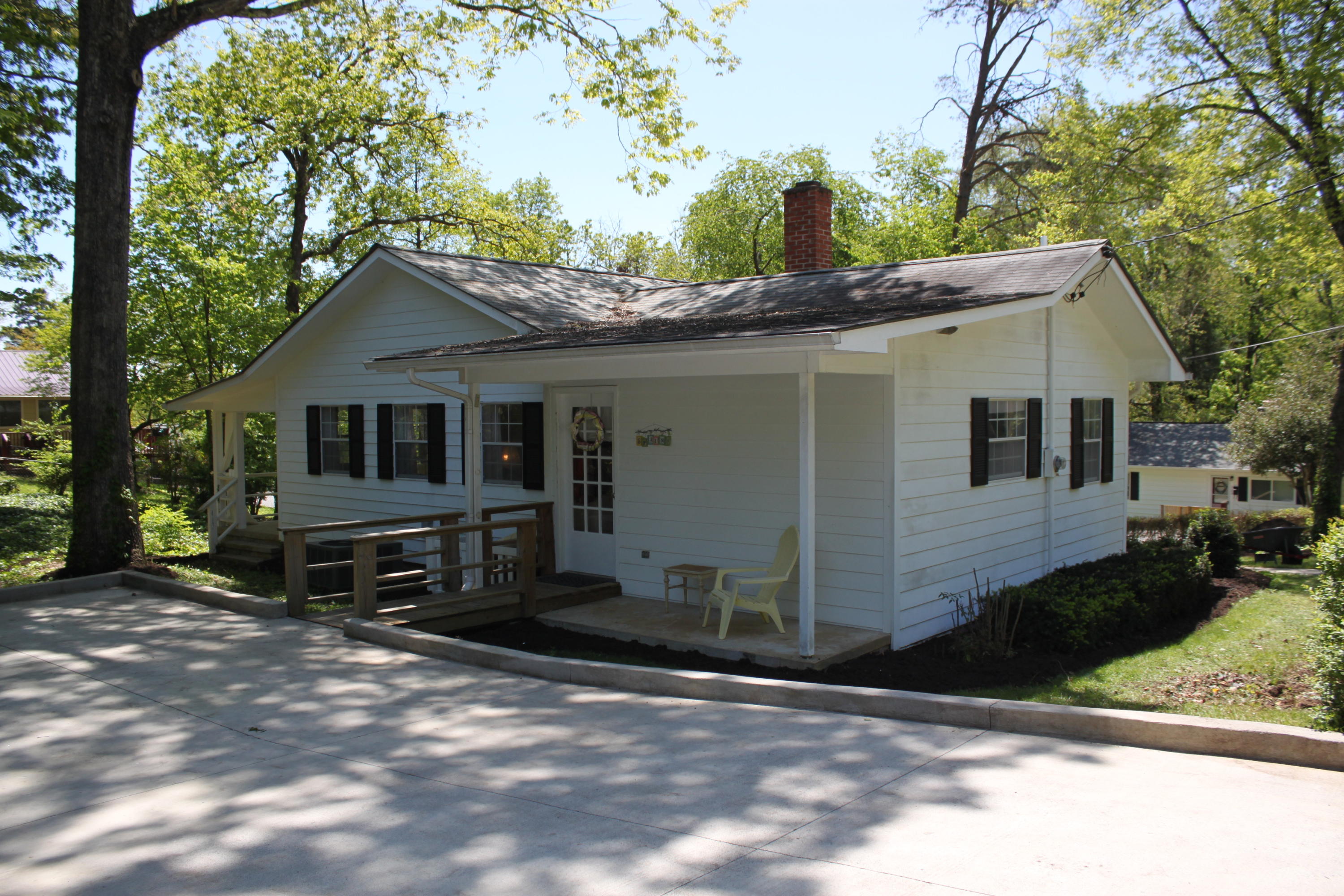 117 Malvern Road Oak Ridge, TN 37830 - Photo 3 of 33 IMG_8832
