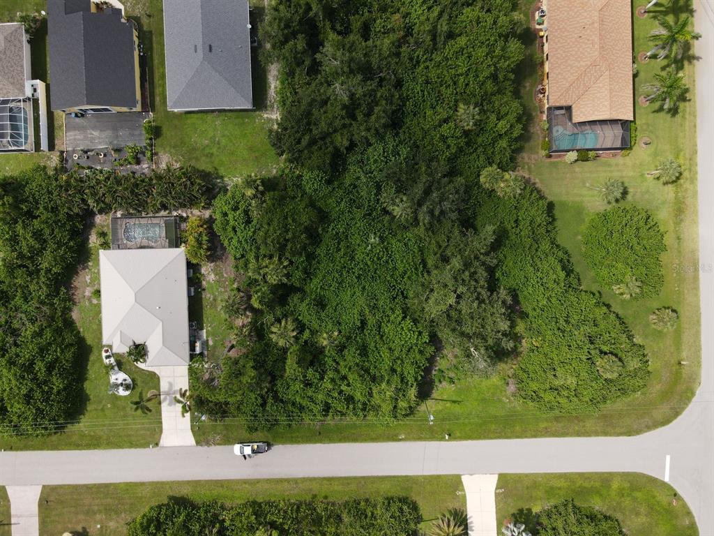 392 Albatross Road Rotonda West, FL 33947 - Photo 2 of 7 an aerial view of a house