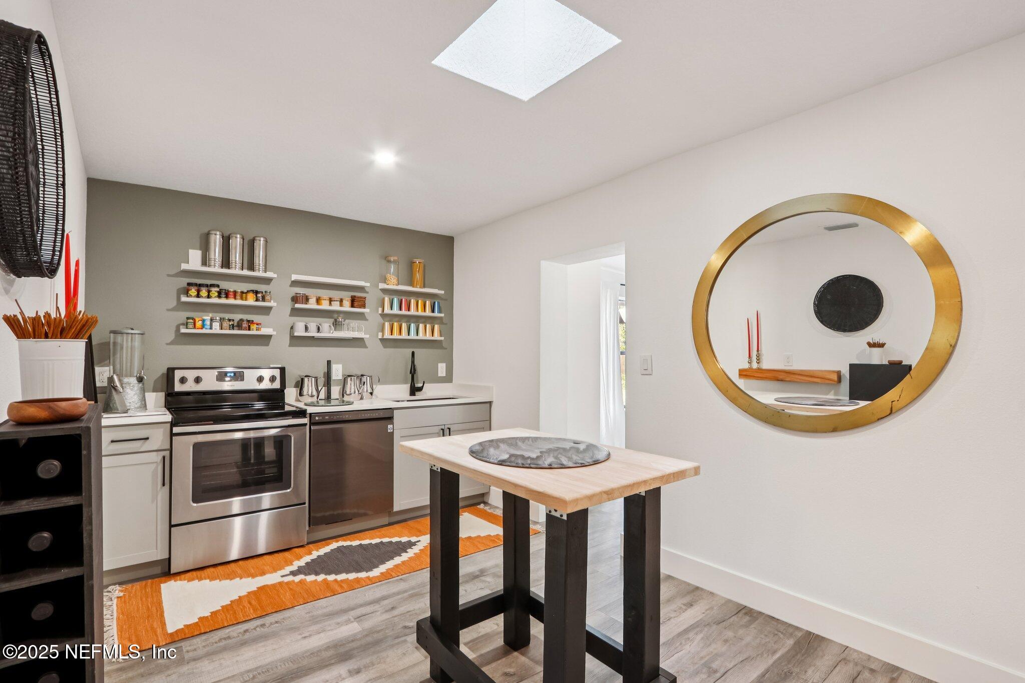 2149 Inwood Terrace Jacksonville, FL 32207 - Photo 13 of 44 13-web-or-mls-Inwood Ter-S2011-013