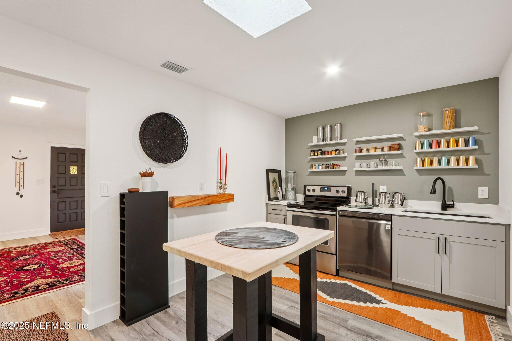 2149 Inwood Terrace Jacksonville, FL 32207 - Photo 14 of 44 14-web-or-mls-Inwood Ter-S2011-014