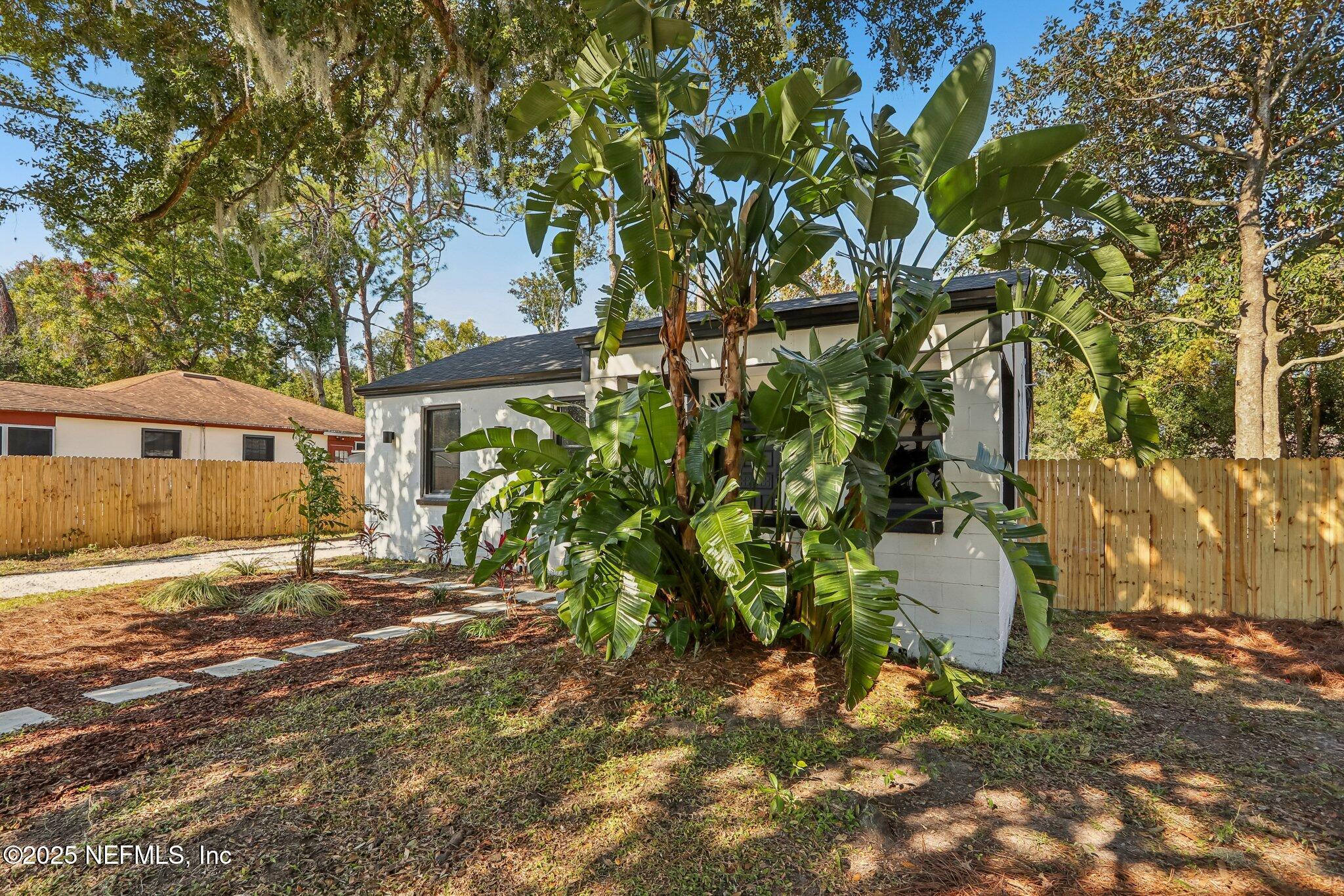 2149 Inwood Terrace Jacksonville, FL 32207 - Photo 5 of 44 5-web-or-mls-Inwood Ter-S2011-005