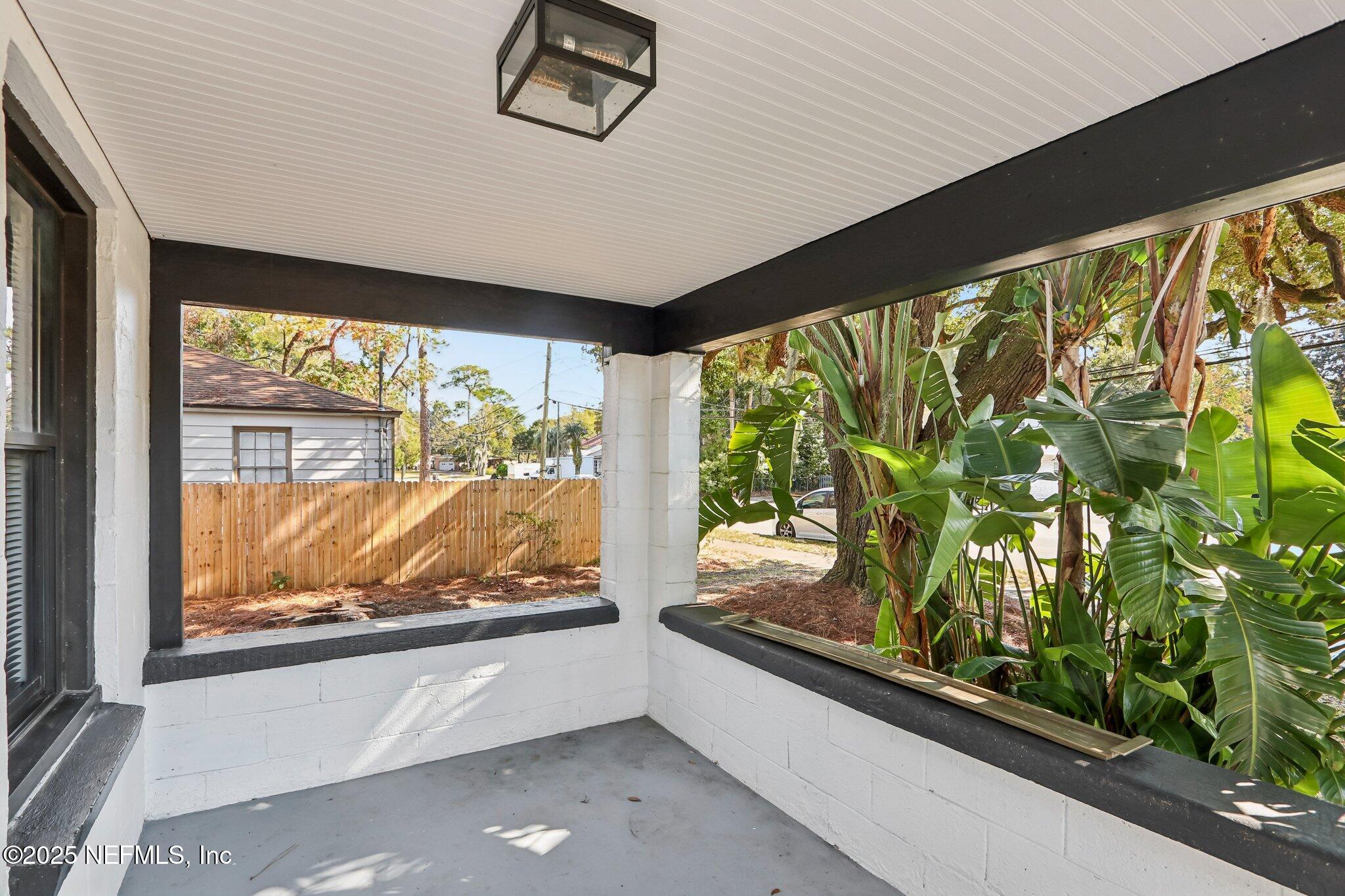 2149 Inwood Terrace Jacksonville, FL 32207 - Photo 8 of 44 8-web-or-mls-Inwood Ter-S2011-008