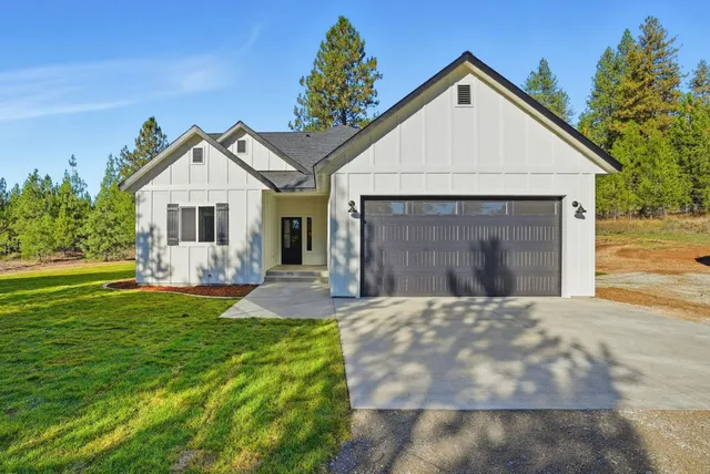 $699,900 | 41927 North Darknell Road, Elk, WA 99009
