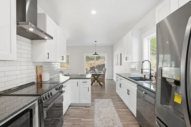 $699,900 | 41927 North Darknell Road, Elk, WA 99009