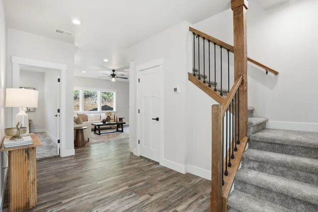 $699,900 | 41927 North Darknell Road, Elk, WA 99009