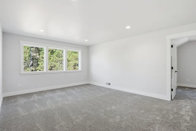 $699,900 | 41927 North Darknell Road, Elk, WA 99009