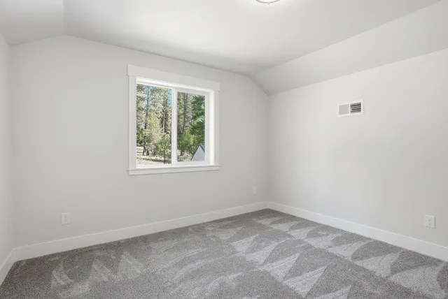 $699,900 | 41927 North Darknell Road, Elk, WA 99009