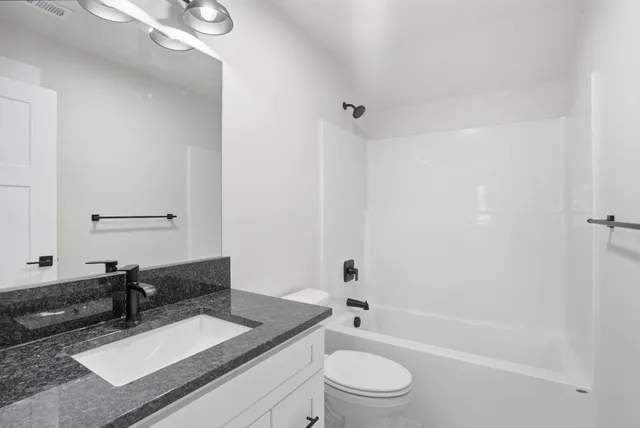 $699,900 | 41927 North Darknell Road, Elk, WA 99009